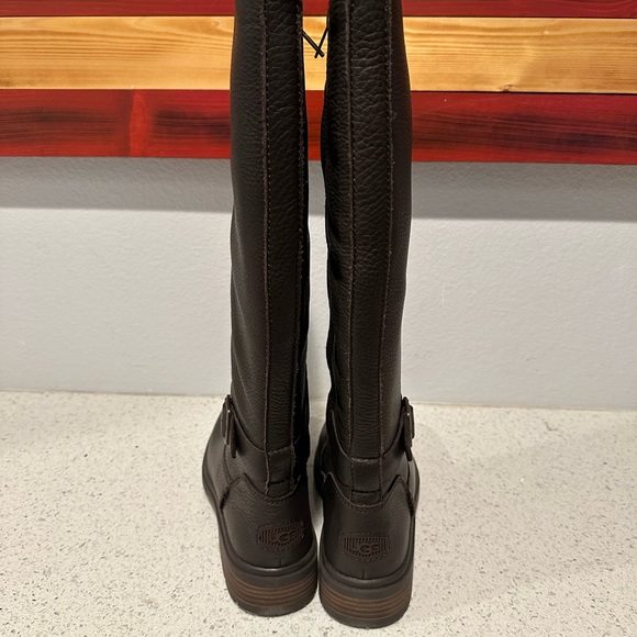 UGG Boots - Picture 8 of 12
